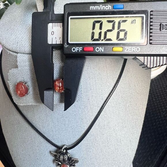 Sandstone Wing Crown Pendant Necklace and Earrings Jewelry Set‎ - Picture 9 of 16